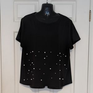 🚩2 for $15- Black tee with Pearls